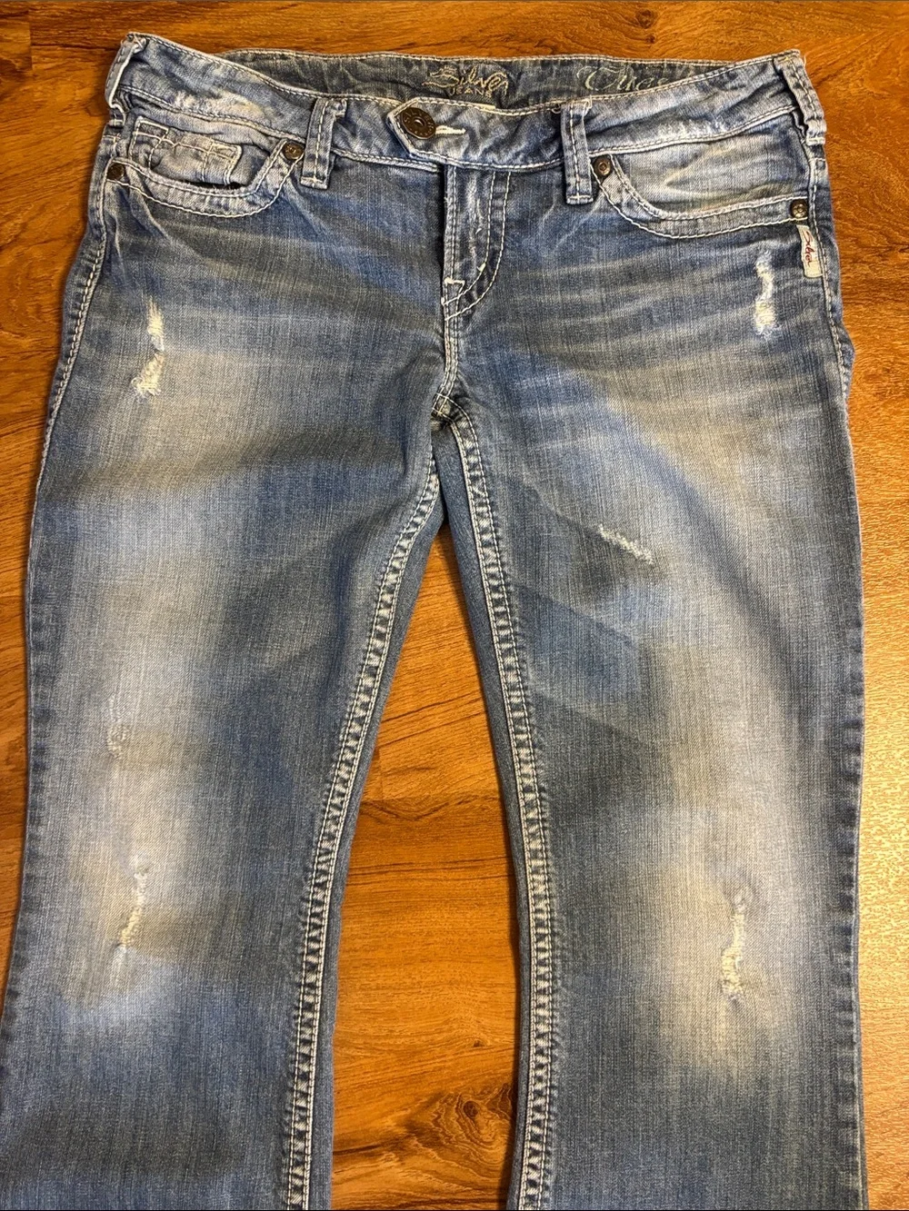 Silver Jeans Tuesday distressed- 32 - Picture 2 of 5